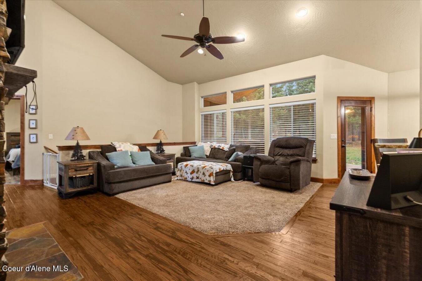 Rathdrum, Kootenai, 83858, United States, 5 Bedrooms Bedrooms, ,3 BathroomsBathrooms,Residential,For Sale,2008661