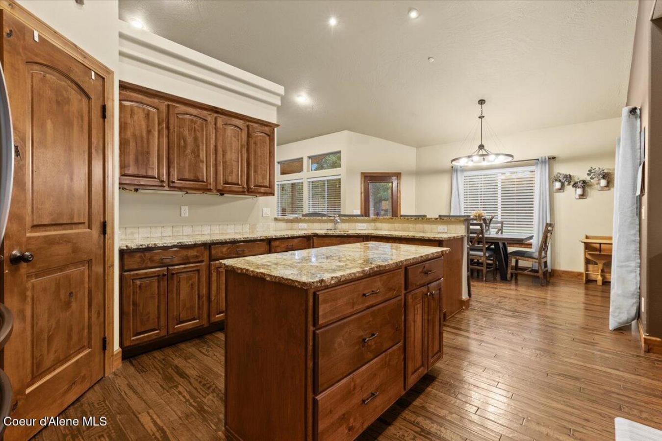 Rathdrum, Kootenai, 83858, United States, 5 Bedrooms Bedrooms, ,3 BathroomsBathrooms,Residential,For Sale,2008661