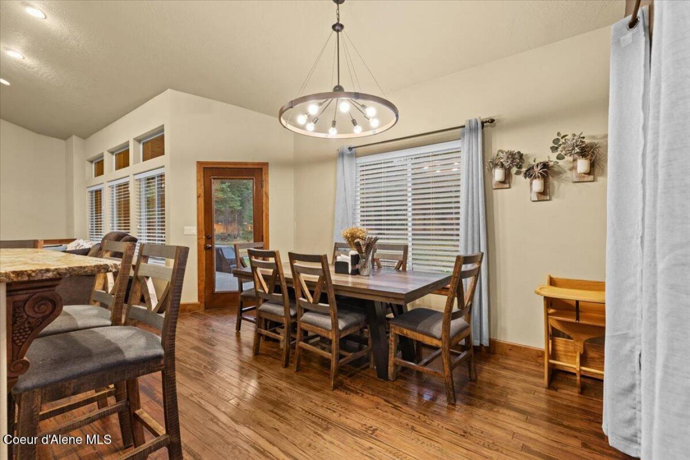 Rathdrum, Kootenai, 83858, United States, 5 Bedrooms Bedrooms, ,3 BathroomsBathrooms,Residential,For Sale,2008661