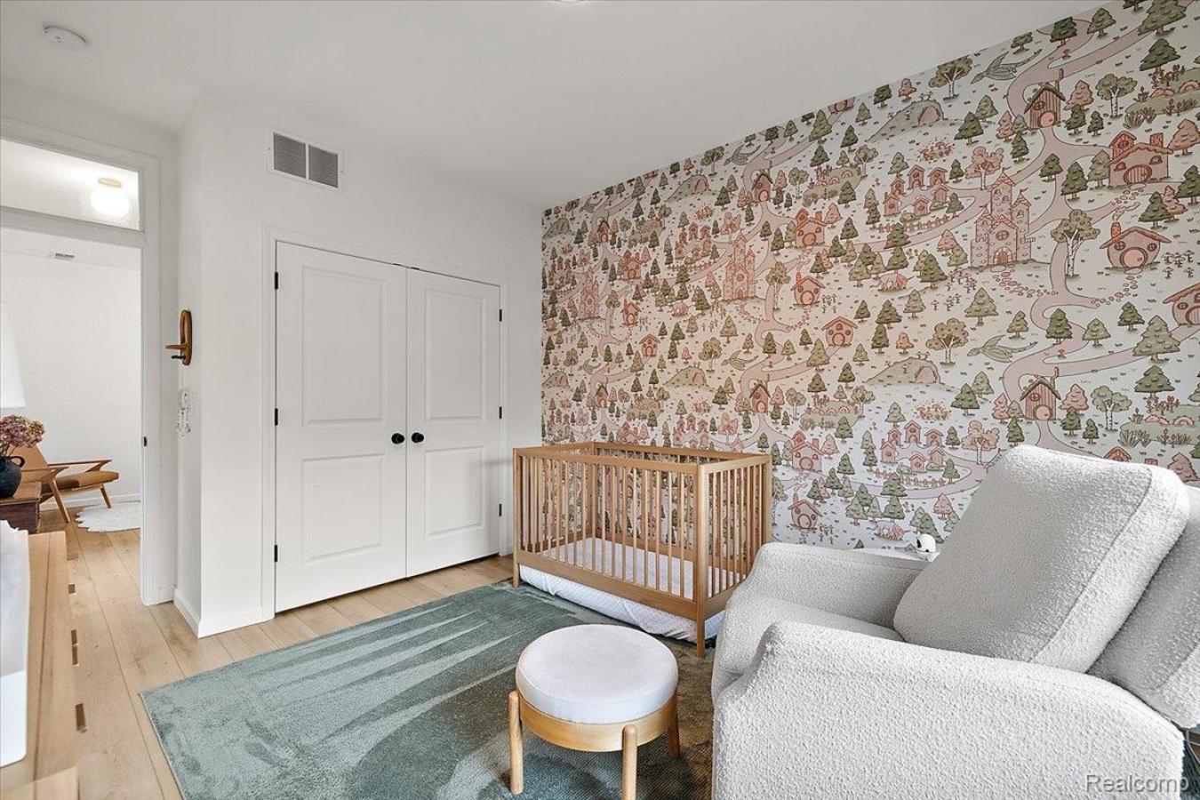 Royal Oak, Oakland, 48073, United States, 4 Bedrooms Bedrooms, ,3 BathroomsBathrooms,Residential,For Sale,1990265