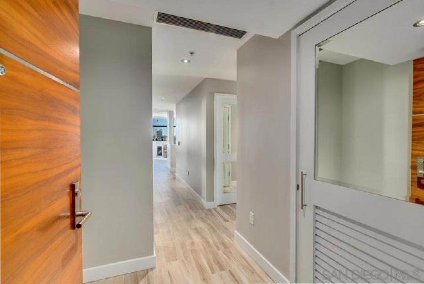 San Diego, San Diego, 92101, United States, 2 Bedrooms Bedrooms, ,2 BathroomsBathrooms,Residential,For Sale,1990263