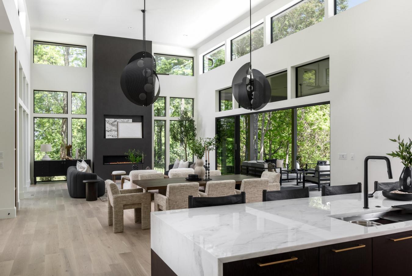 Nashville, Davidson County, TN, 37209, United States, 5 Bedrooms Bedrooms, ,5 BathroomsBathrooms,Residential,For Sale,1990261