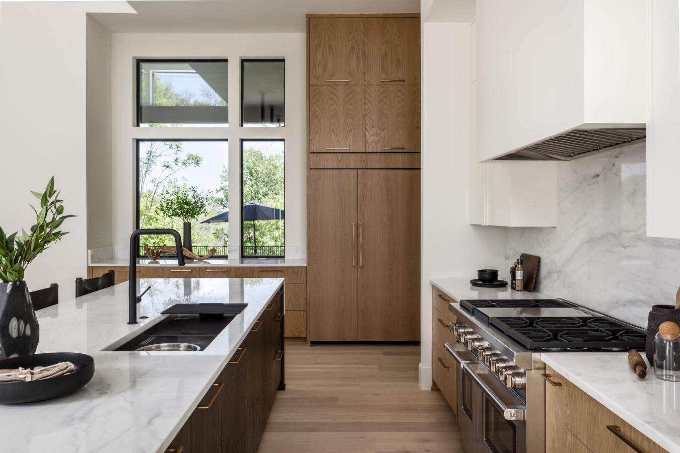 Nashville, Davidson County, TN, 37209, United States, 5 Bedrooms Bedrooms, ,5 BathroomsBathrooms,Residential,For Sale,1990261