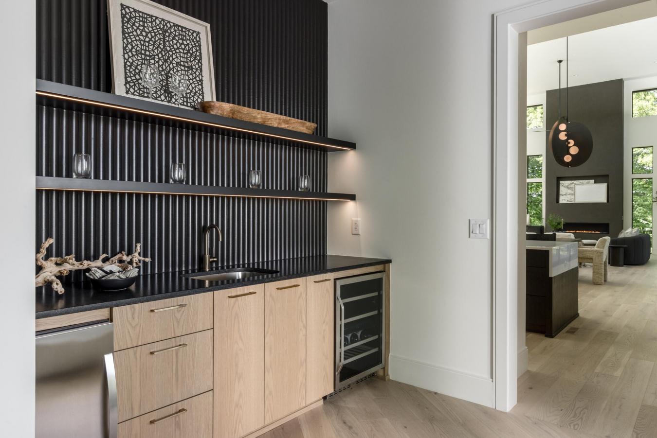 Nashville, Davidson County, TN, 37209, United States, 5 Bedrooms Bedrooms, ,5 BathroomsBathrooms,Residential,For Sale,1990261