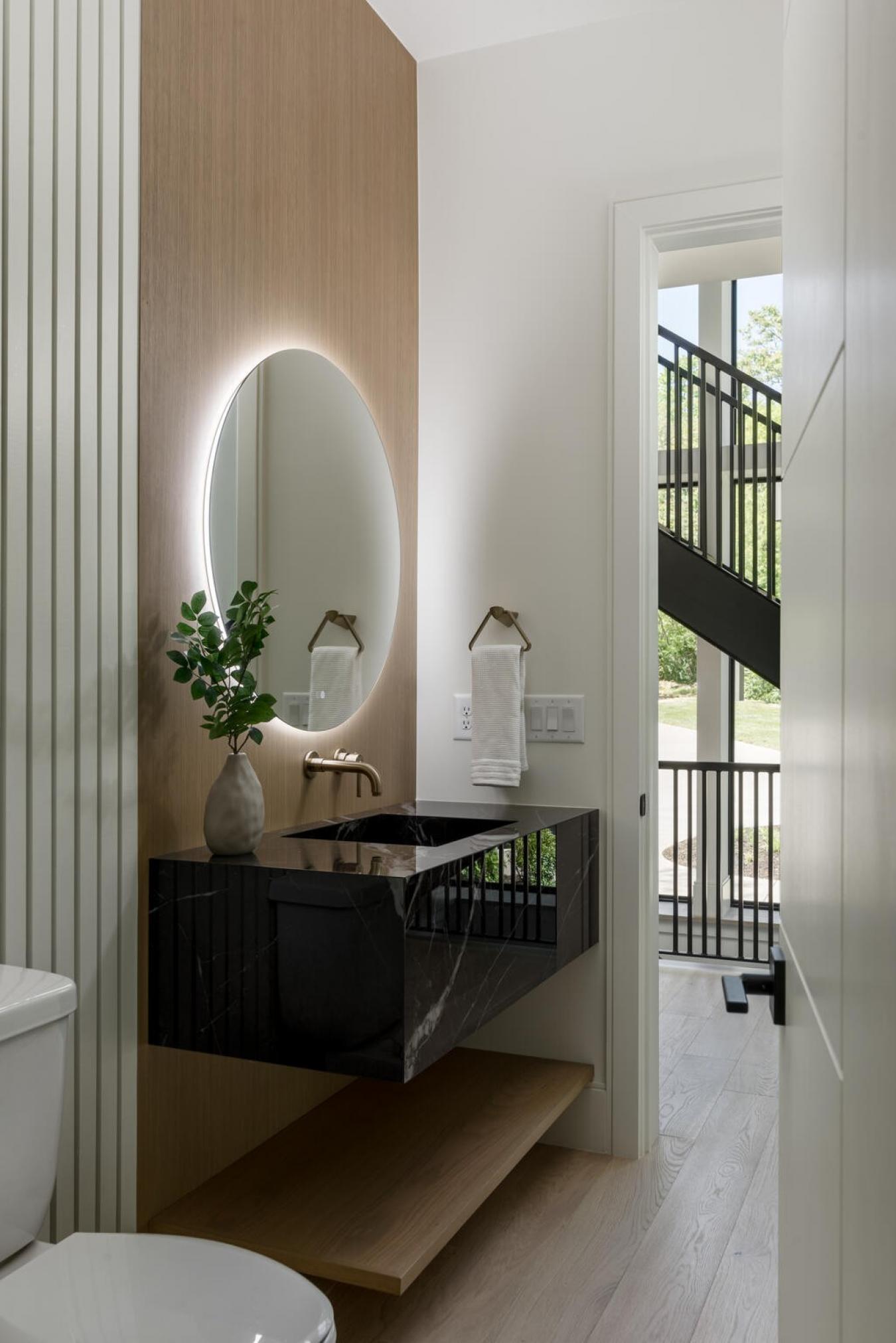 Nashville, Davidson County, TN, 37209, United States, 5 Bedrooms Bedrooms, ,5 BathroomsBathrooms,Residential,For Sale,1990261