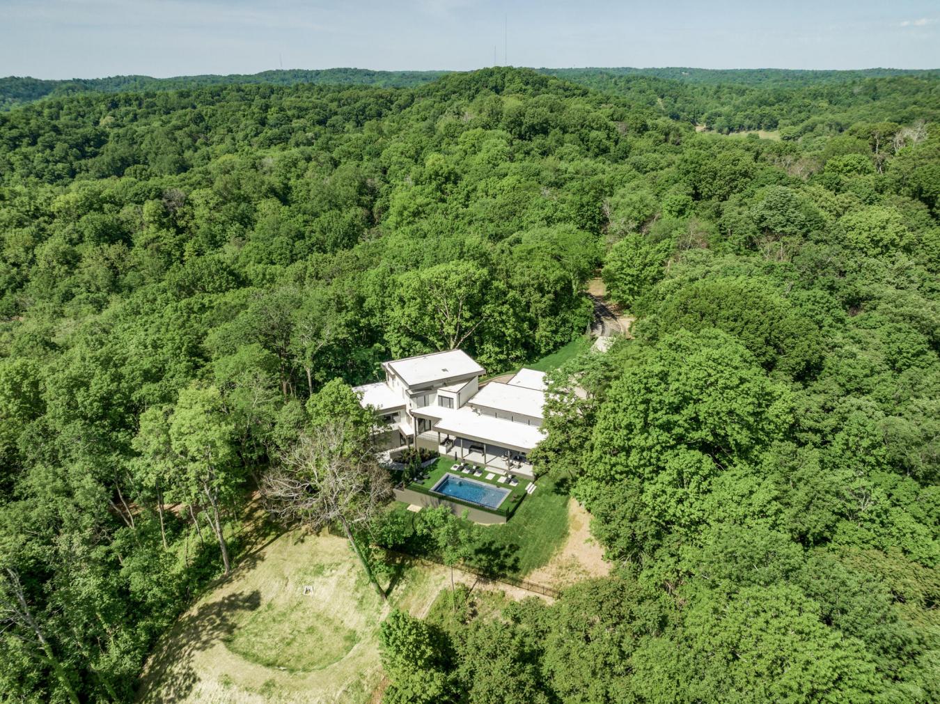 Nashville, Davidson County, TN, 37209, United States, 5 Bedrooms Bedrooms, ,5 BathroomsBathrooms,Residential,For Sale,1990261