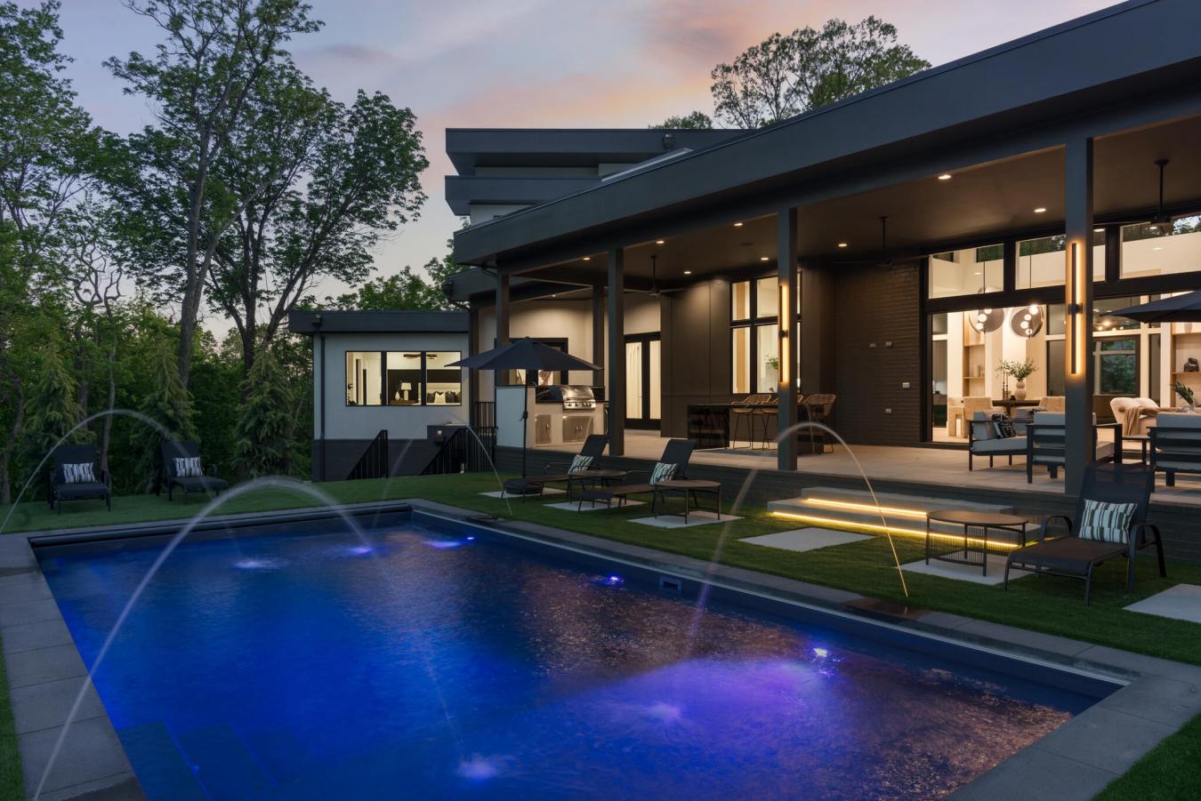 Nashville, Davidson County, TN, 37209, United States, 5 Bedrooms Bedrooms, ,5 BathroomsBathrooms,Residential,For Sale,1990261