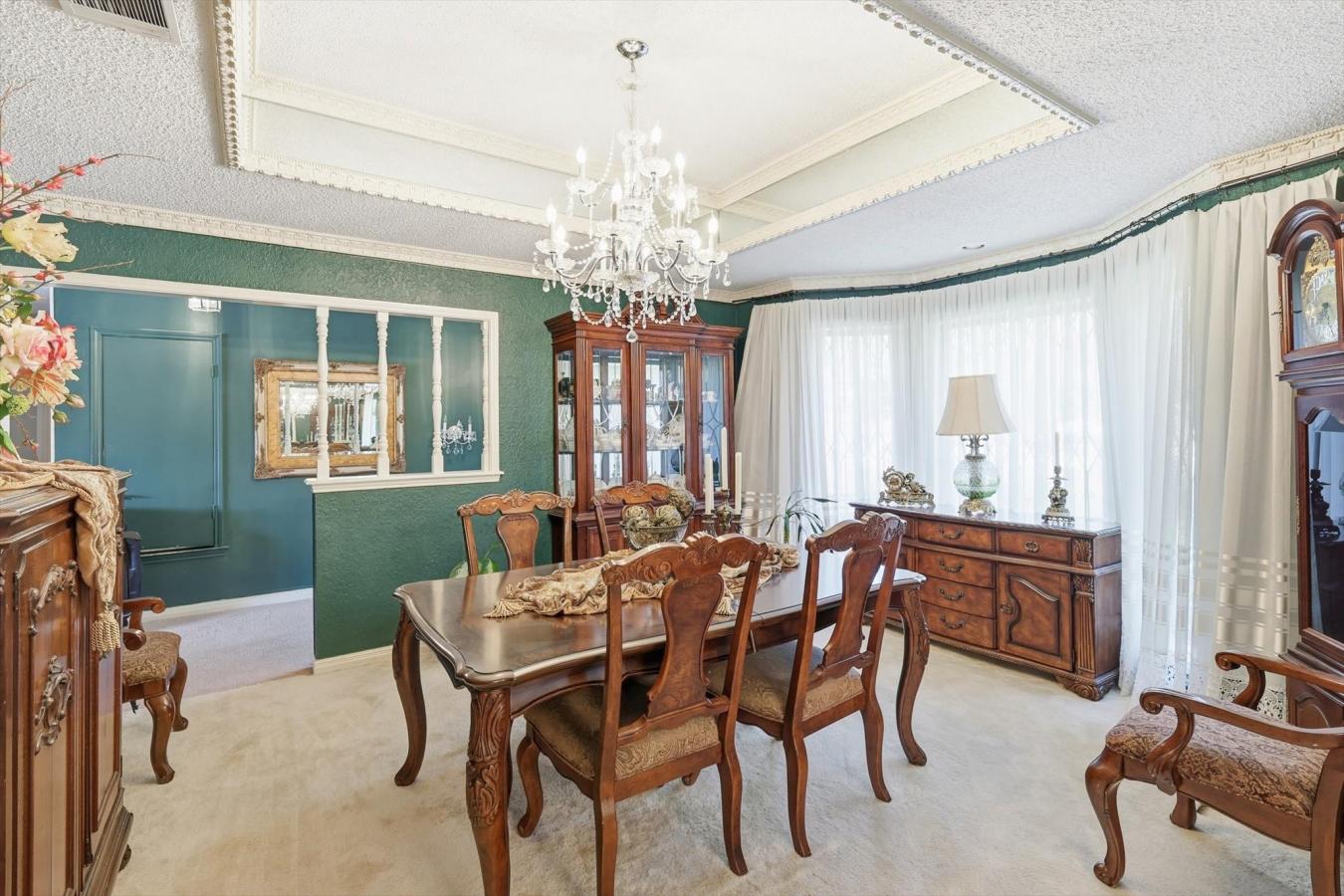 Arlington, Tarrant, 76013, United States, 4 Bedrooms Bedrooms, ,3 BathroomsBathrooms,Residential,For Sale,1997861