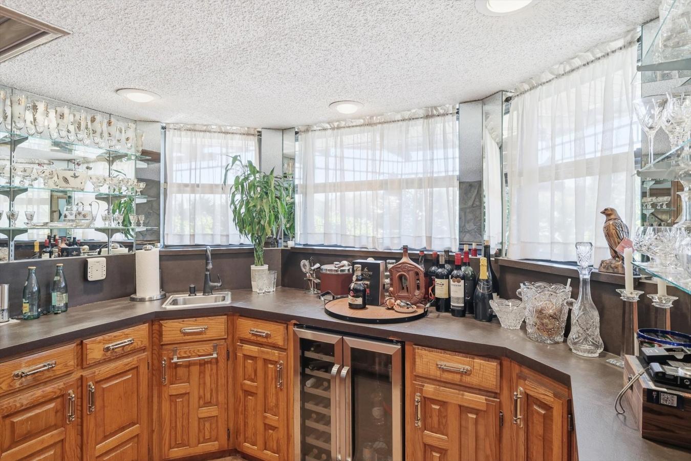 Arlington, Tarrant, 76013, United States, 4 Bedrooms Bedrooms, ,3 BathroomsBathrooms,Residential,For Sale,1997861