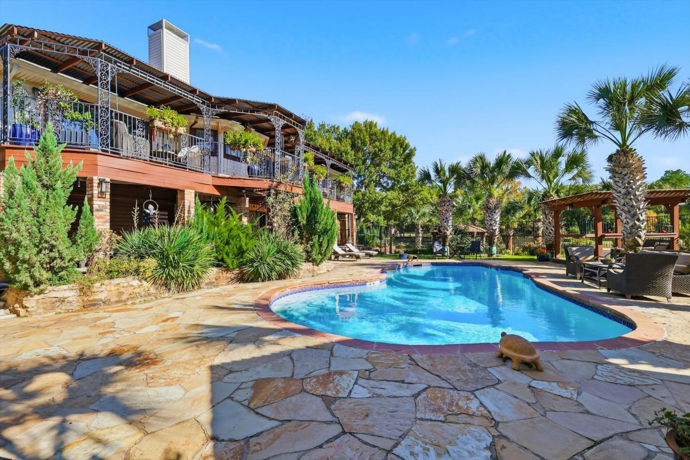 Arlington, Tarrant, 76013, United States, 4 Bedrooms Bedrooms, ,3 BathroomsBathrooms,Residential,For Sale,1997861