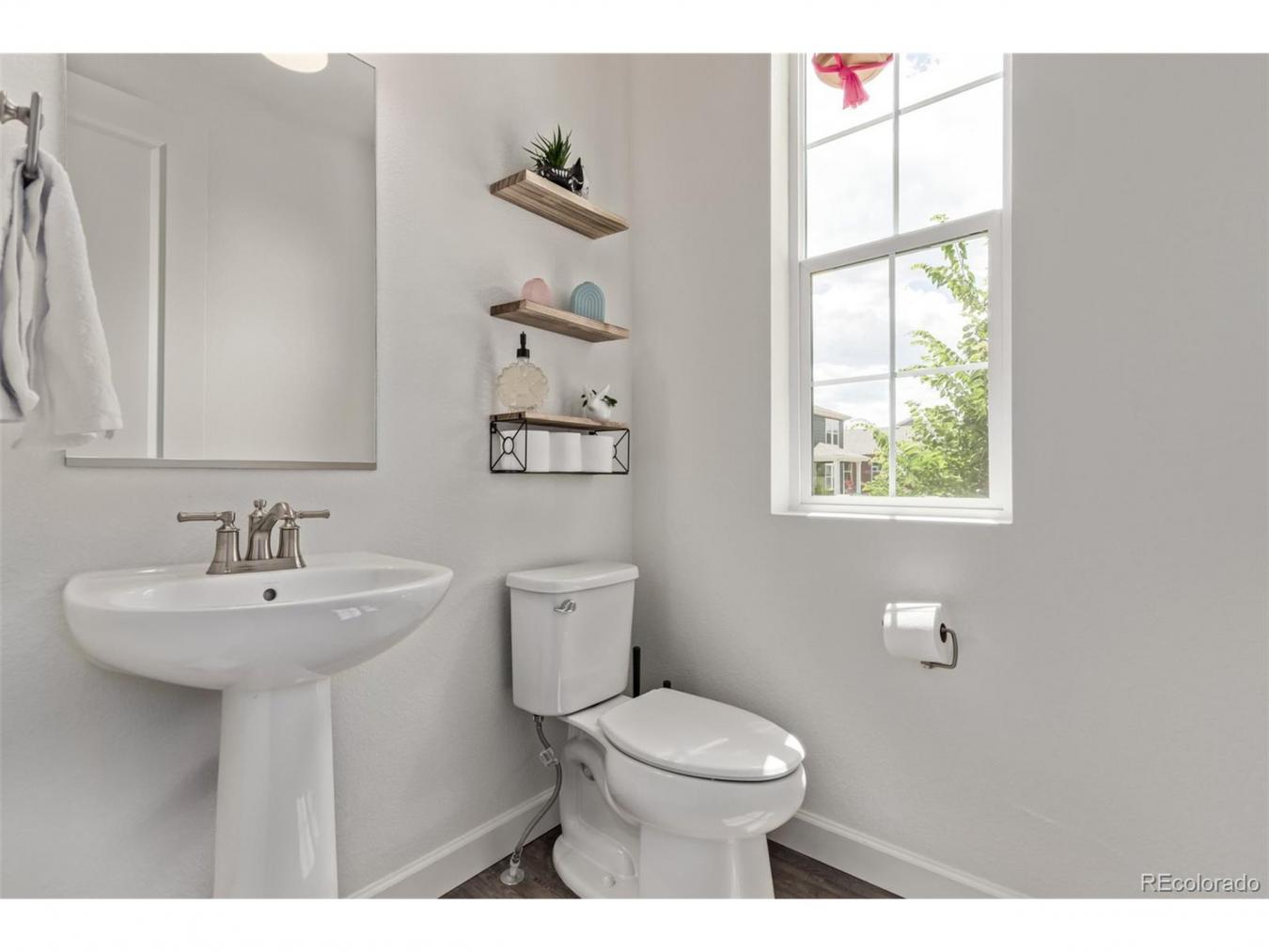 Loveland, Larimer, 80538, United States, 4 Bedrooms Bedrooms, ,3 BathroomsBathrooms,Residential,For Sale,1990260