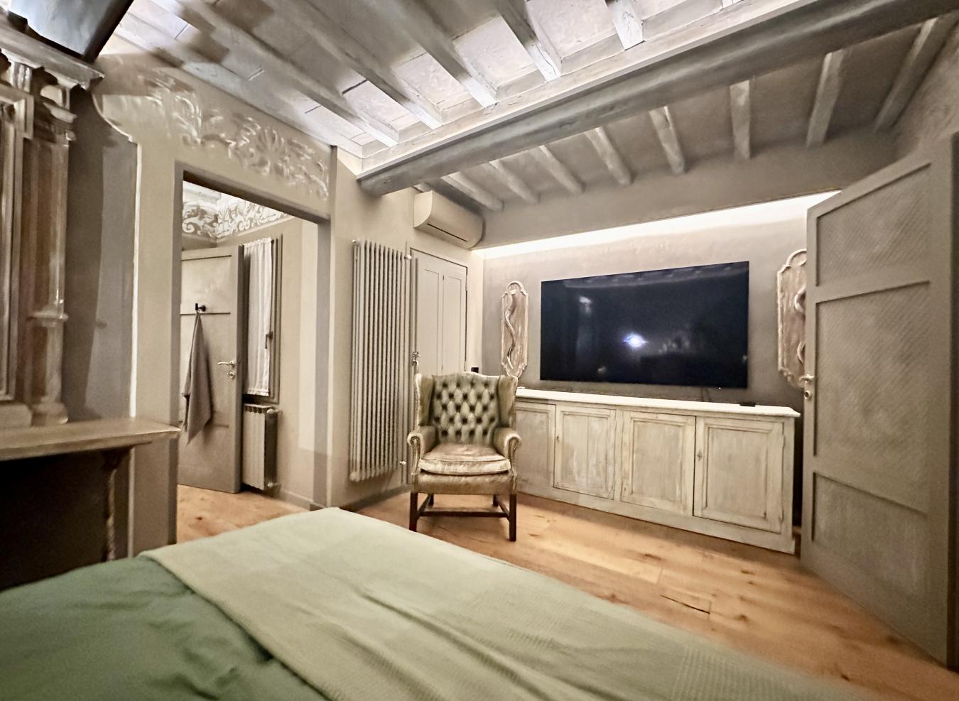 Florence, FI, Italy, 1 Bedroom Bedrooms, ,1 BathroomBathrooms,Residential,For Sale,1990258