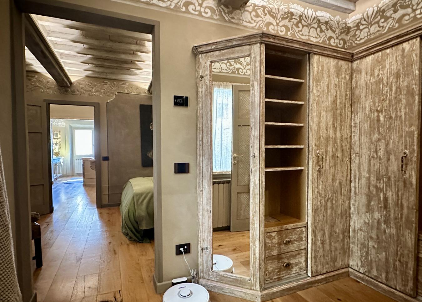 Florence, FI, Italy, 1 Bedroom Bedrooms, ,1 BathroomBathrooms,Residential,For Sale,1990258