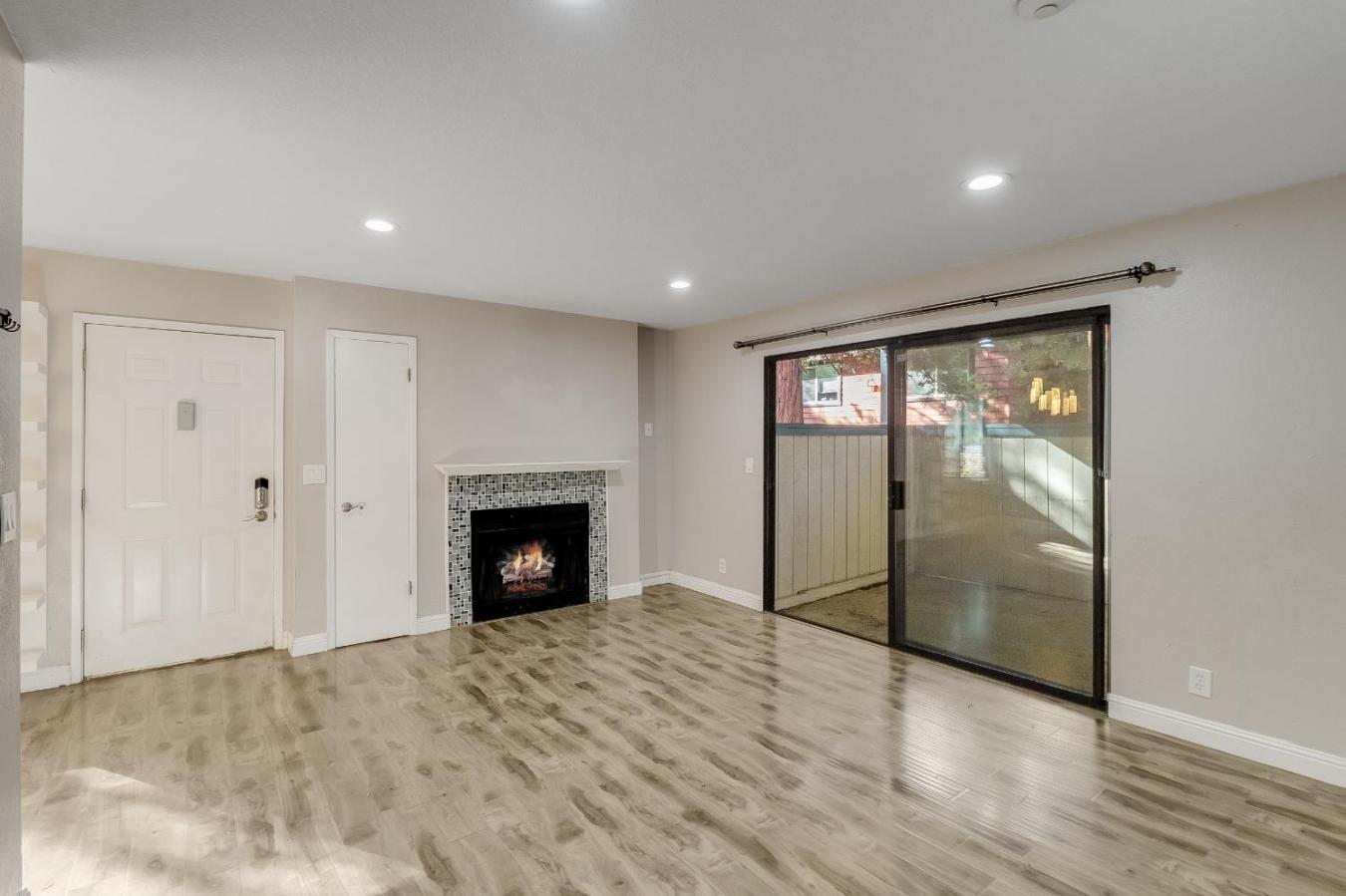 Union City, Alameda, 94587, United States, 2 Bedrooms Bedrooms, ,2 BathroomsBathrooms,Residential,For Sale,1990257