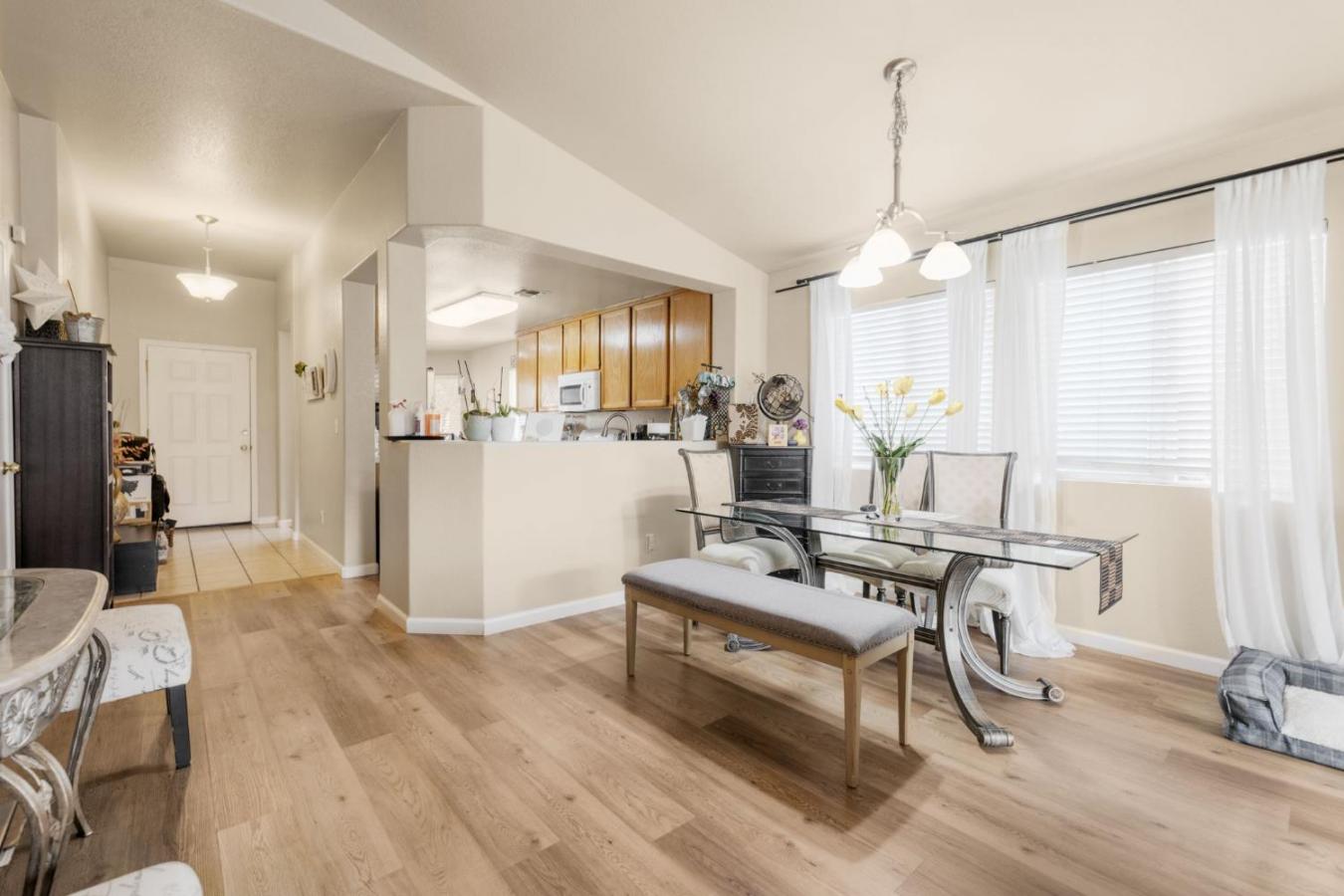 Sacramento, Sacramento, 95835, United States, 3 Bedrooms Bedrooms, ,2 BathroomsBathrooms,Residential,For Sale,1990259