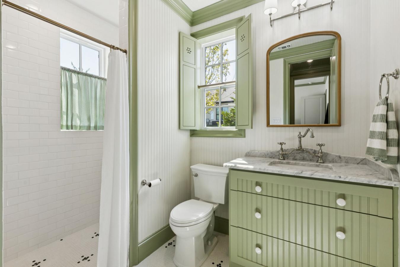 Rockwall, rockwall, 75087, United States, 5 Bedrooms Bedrooms, ,4 BathroomsBathrooms,Residential,For Sale,1990256