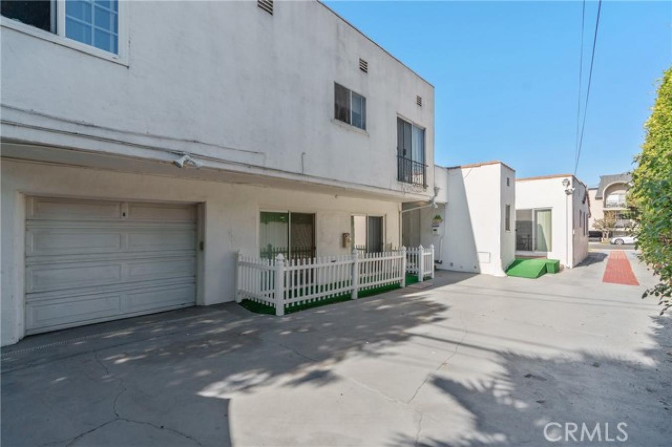 Los Angeles, Los Angeles, 90064, United States, 5 Bedrooms Bedrooms, ,4 BathroomsBathrooms,Residential,For Sale,1990543