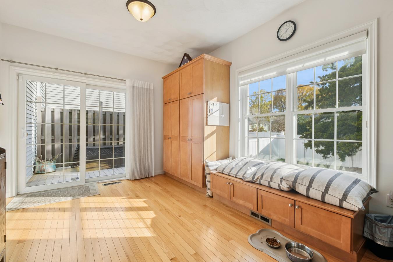 Wakefield, Middlesex, 01880, United States, 3 Bedrooms Bedrooms, ,2 BathroomsBathrooms,Residential,For Sale,1990541