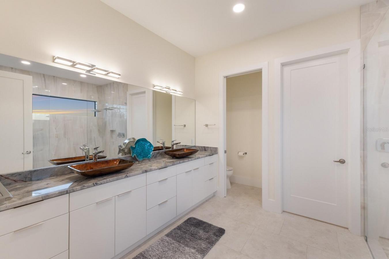 Longboat Key, Manatee, 34228, United States, 3 Bedrooms Bedrooms, ,3 BathroomsBathrooms,Residential,For Sale,1990539