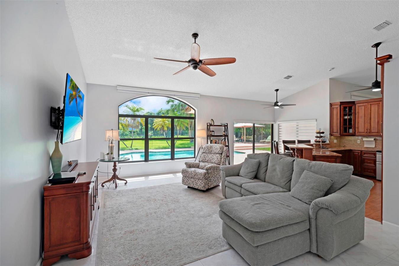 Davie, Broward, 33328, United States, 4 Bedrooms Bedrooms, ,2 BathroomsBathrooms,Residential,For Sale,1990540