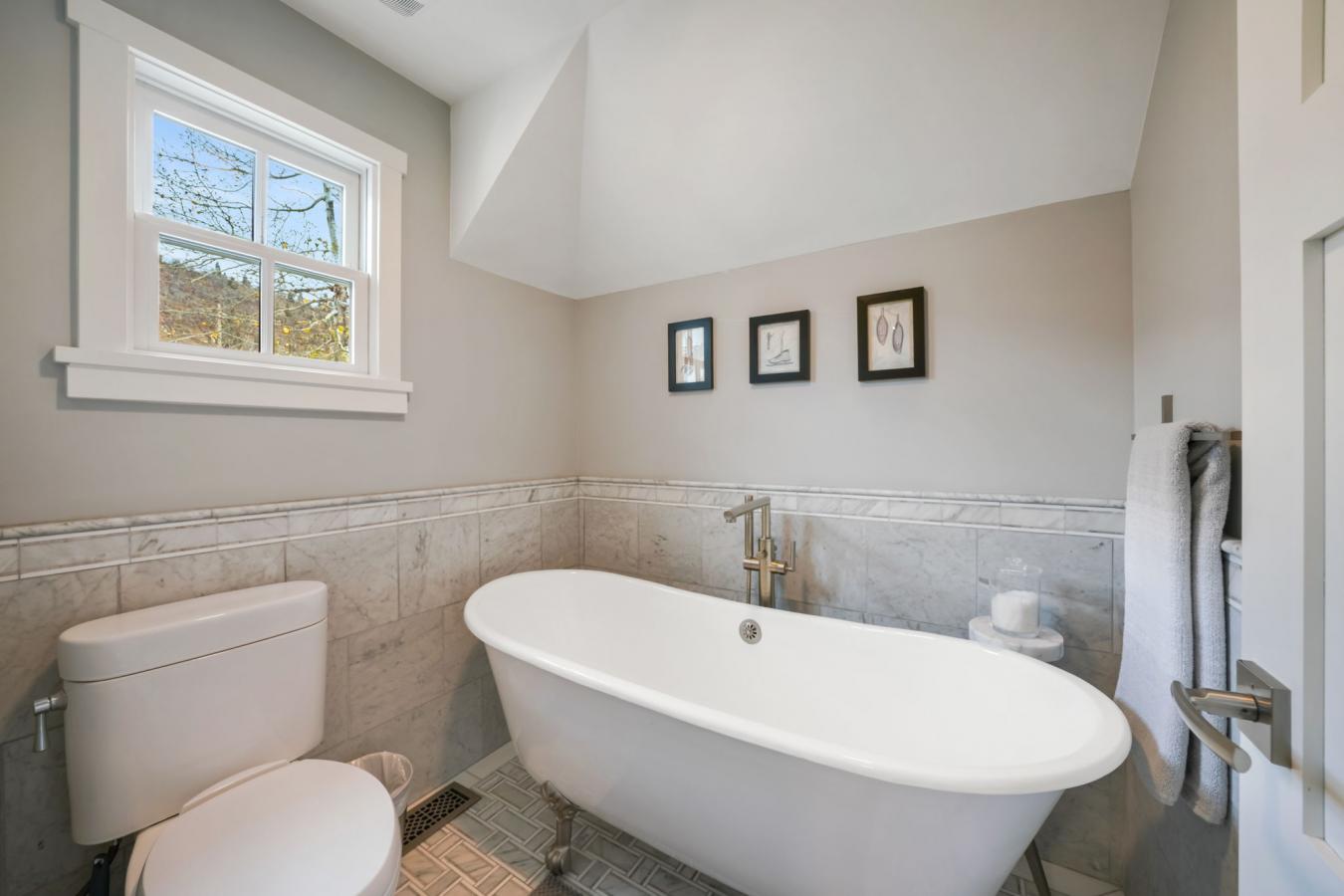 Park City, Utah, 84098, United States, 2 Bedrooms Bedrooms, ,2 BathroomsBathrooms,Residential,For Sale,1990537