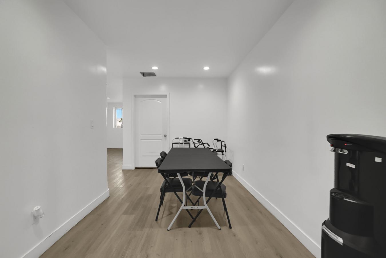 Inglewood, Los Angeles, 90305, United States, 6 Bedrooms Bedrooms, ,3 BathroomsBathrooms,Residential,For Sale,1990535