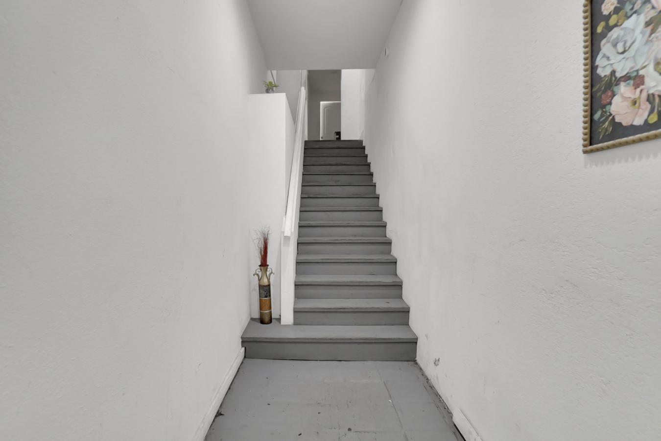 Inglewood, Los Angeles, 90305, United States, 6 Bedrooms Bedrooms, ,3 BathroomsBathrooms,Residential,For Sale,1990535