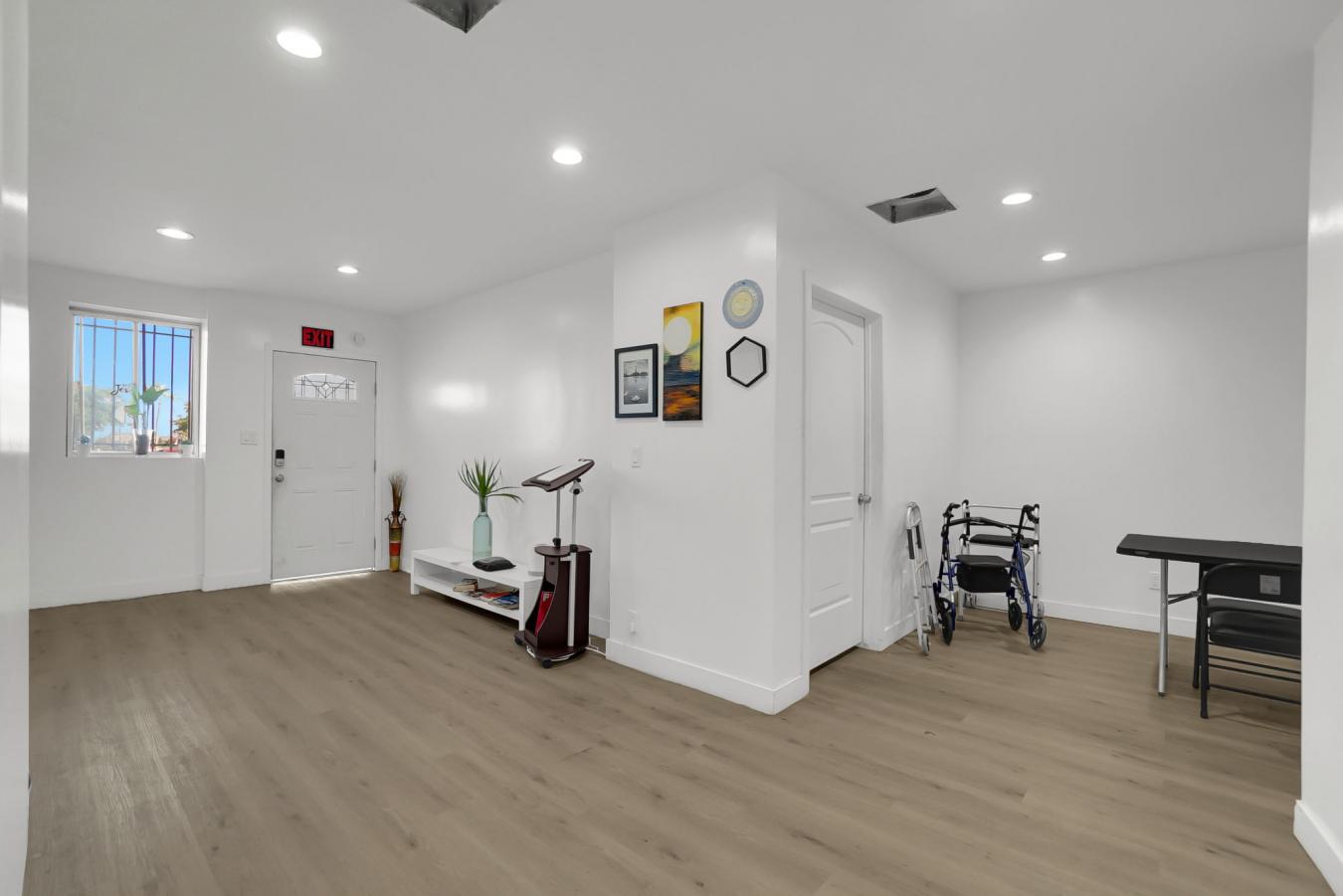 Inglewood, Los Angeles, 90305, United States, 6 Bedrooms Bedrooms, ,3 BathroomsBathrooms,Residential,For Sale,1990535