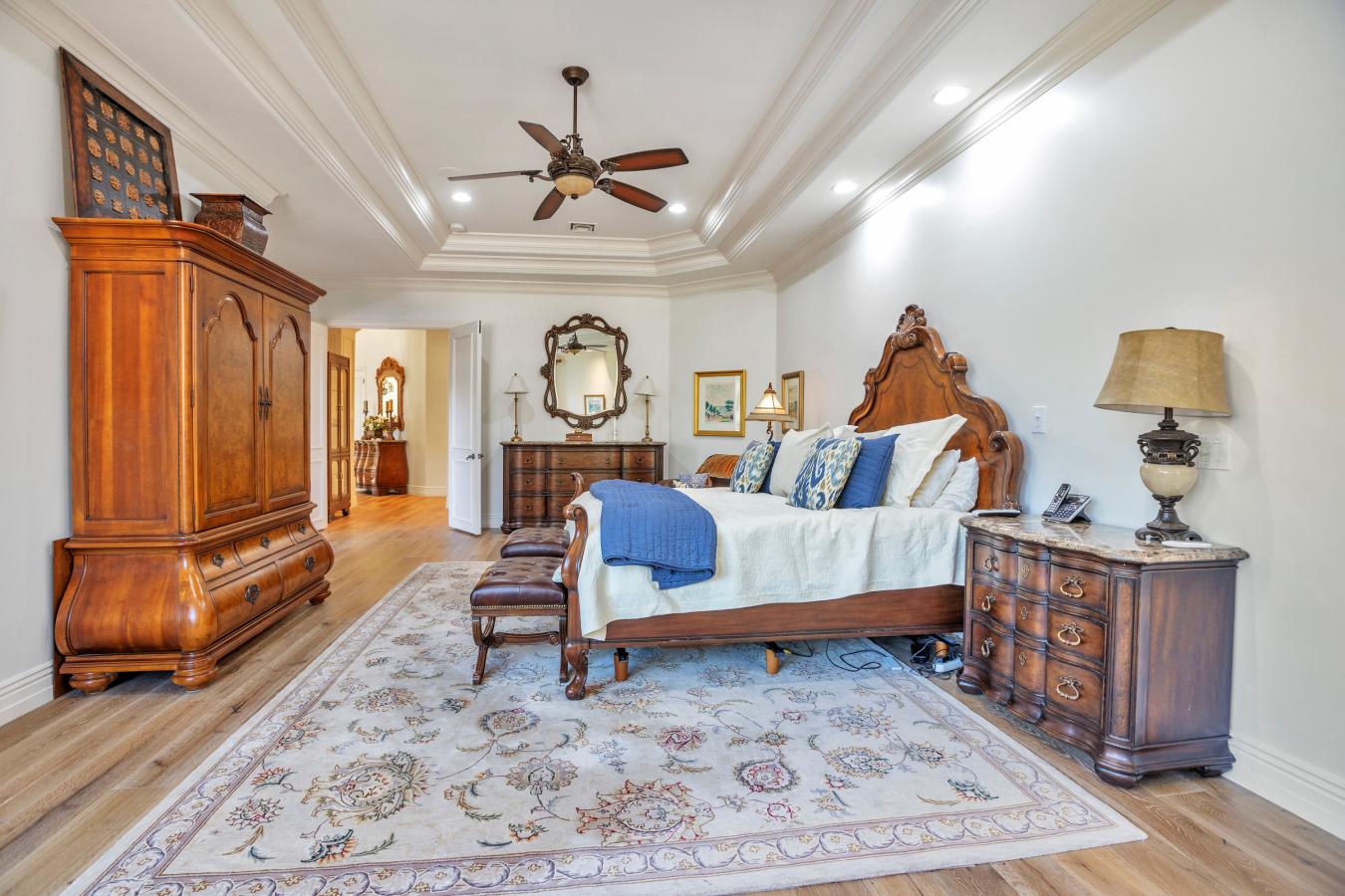 Paradise Valley, Arizona, 85253, United States, 5 Bedrooms Bedrooms, ,5 BathroomsBathrooms,Residential,For Sale,1990254