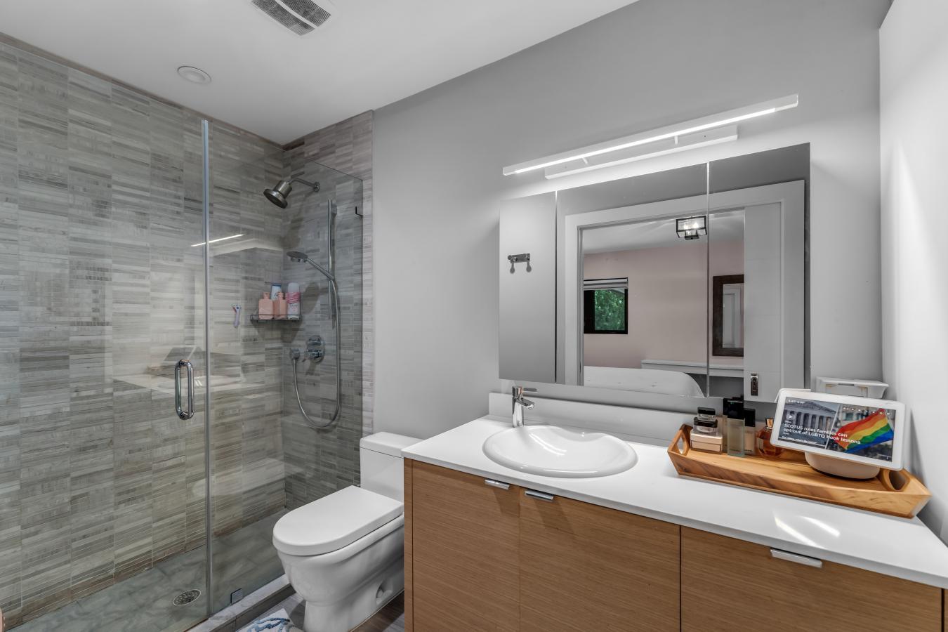 Coral Gables, Miami Dade, 33133, United States, 5 Bedrooms Bedrooms, ,5 BathroomsBathrooms,Residential,For Sale,1990532