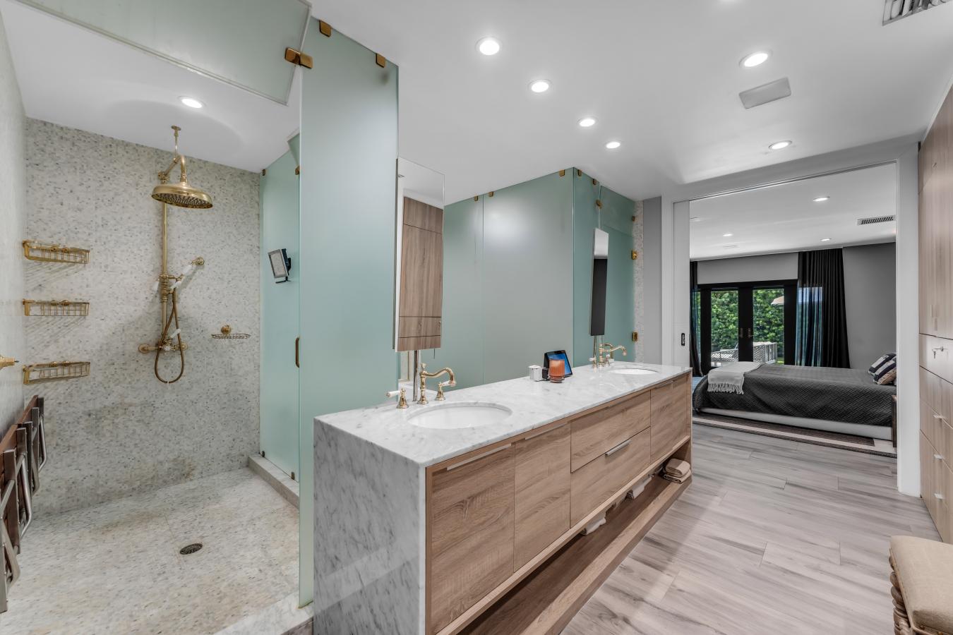 Coral Gables, Miami Dade, 33133, United States, 5 Bedrooms Bedrooms, ,5 BathroomsBathrooms,Residential,For Sale,1990532