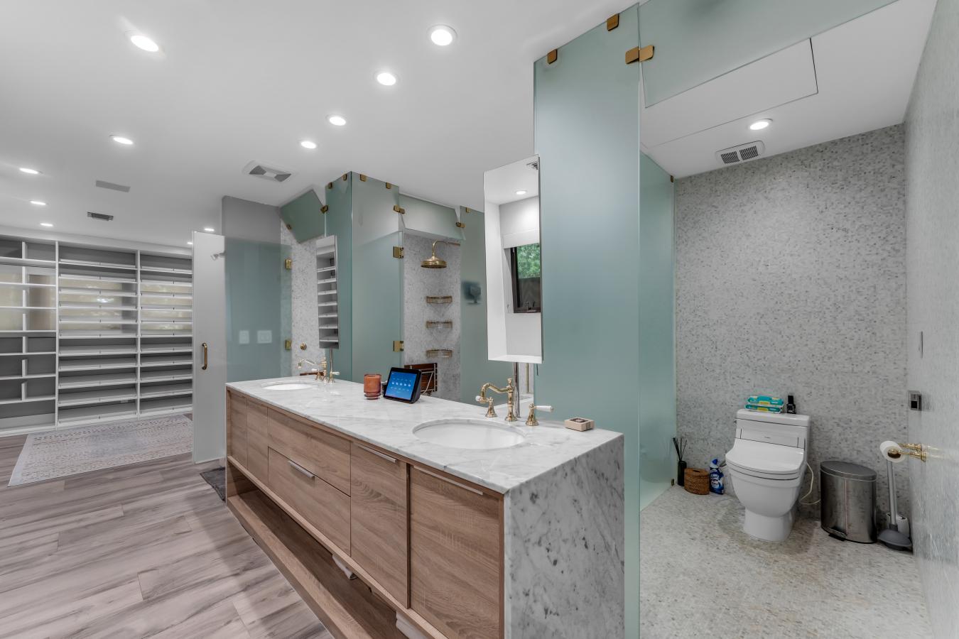 Coral Gables, Miami Dade, 33133, United States, 5 Bedrooms Bedrooms, ,5 BathroomsBathrooms,Residential,For Sale,1990532