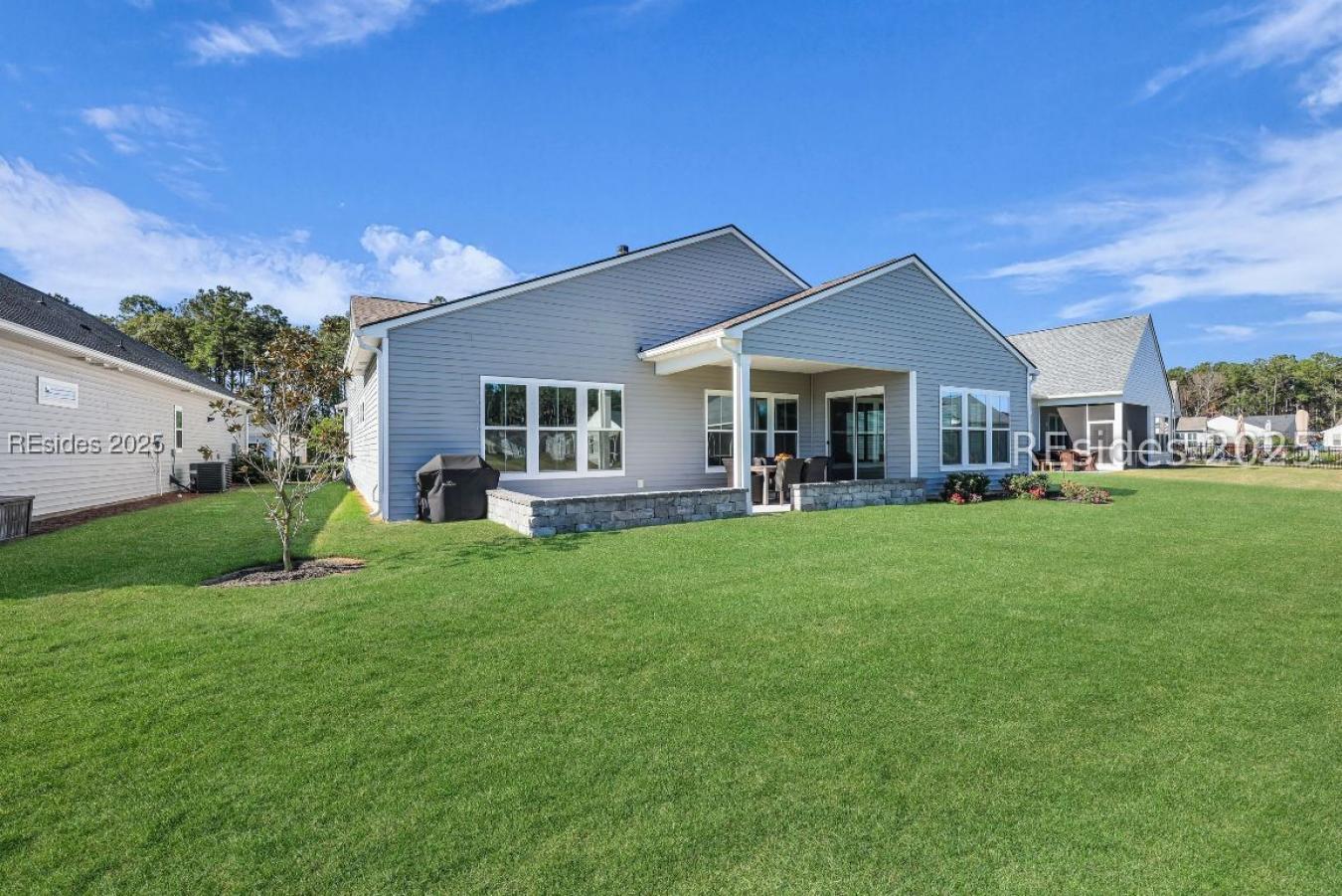 Bluffton, Beaufort, 29909, United States, 2 Bedrooms Bedrooms, ,2 BathroomsBathrooms,Residential,For Sale,1990531