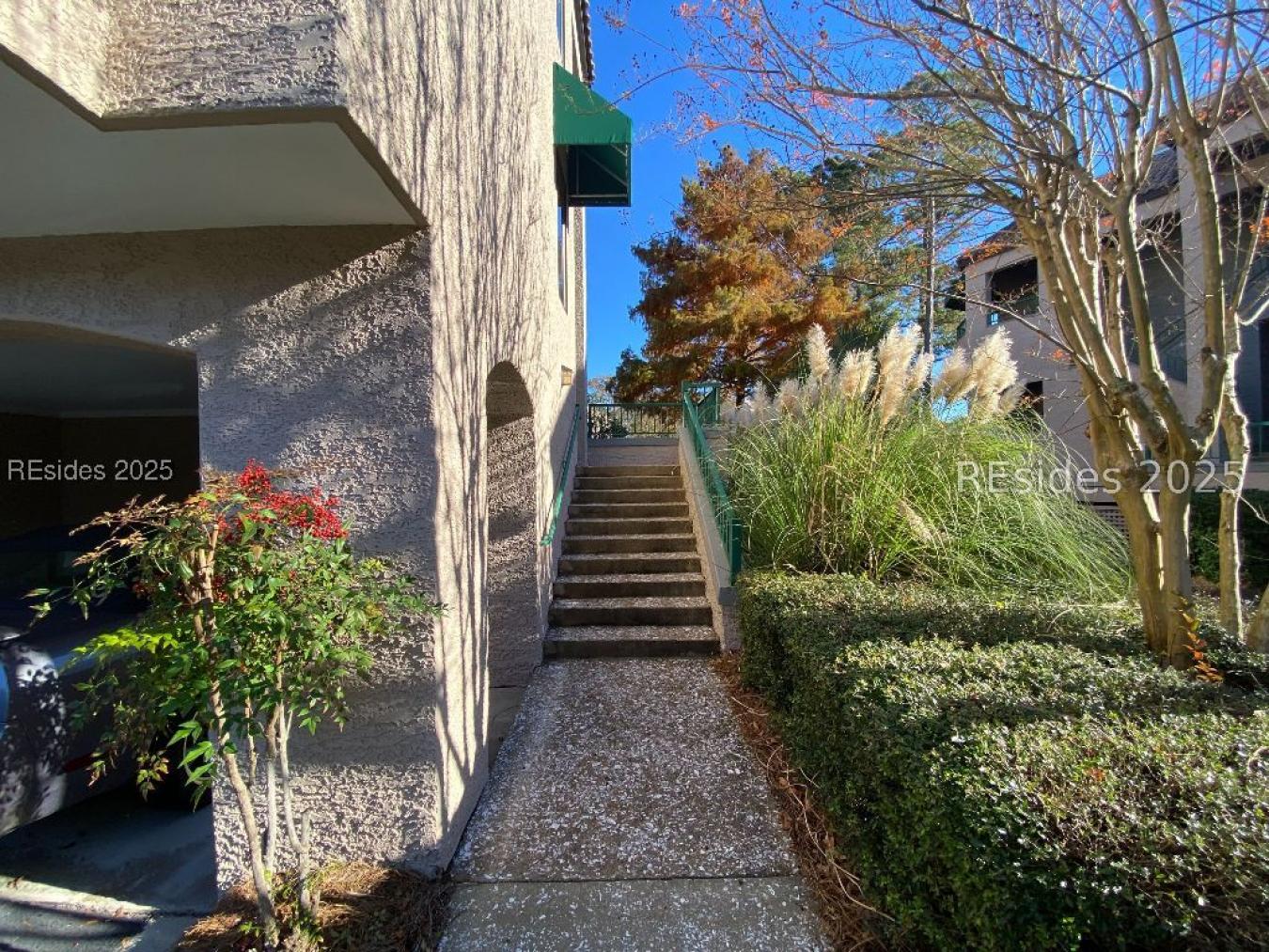 Hilton Head Island, Beaufort, 29928, United States, 2 Bedrooms Bedrooms, ,-1 BathroomBathrooms,Residential,For Sale,1990534