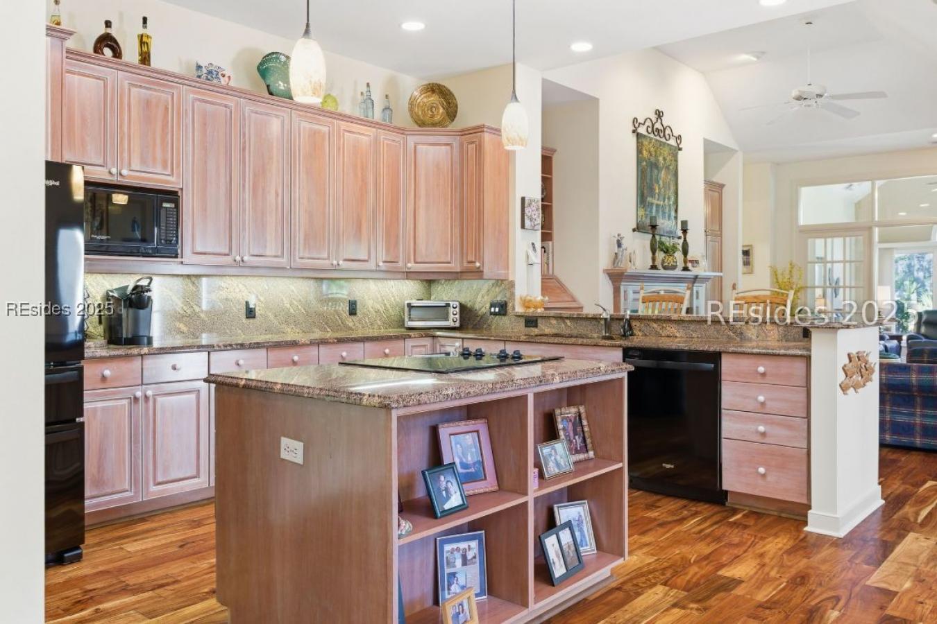 Hilton Head Island, Beaufort, 29926, United States, 4 Bedrooms Bedrooms, ,3 BathroomsBathrooms,Residential,For Sale,1990530