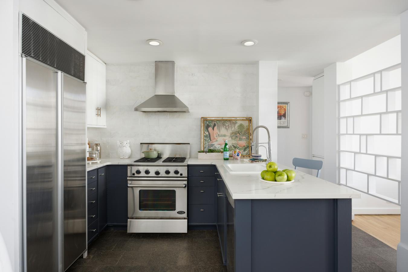 Chelsea, New York, 10011, United States, 3 Bedrooms Bedrooms, ,2 BathroomsBathrooms,Residential,For Sale,1990527