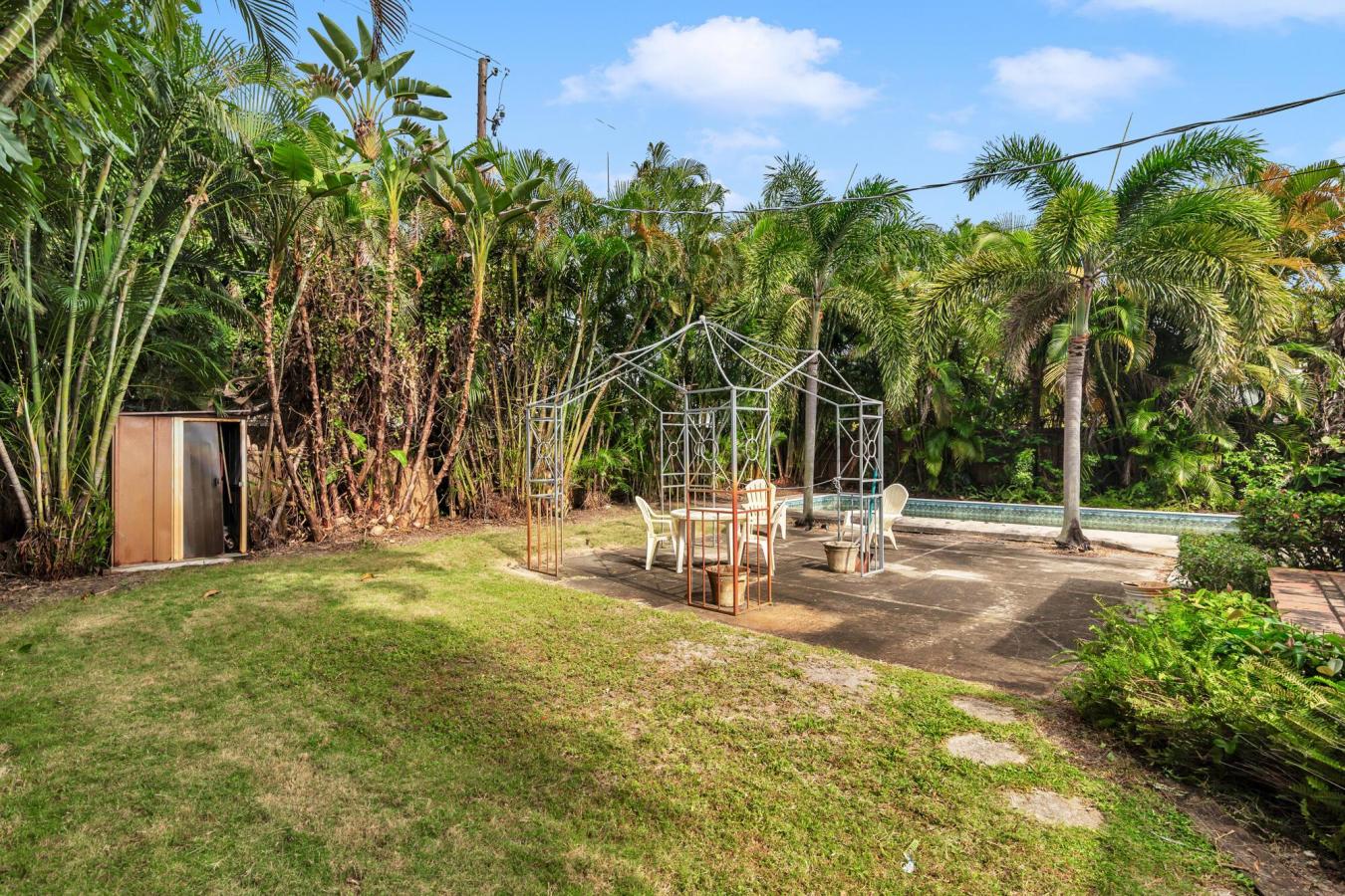 West Palm Beach, Florida, 33405, United States, 2 Bedrooms Bedrooms, ,2 BathroomsBathrooms,Residential,For Sale,1990518