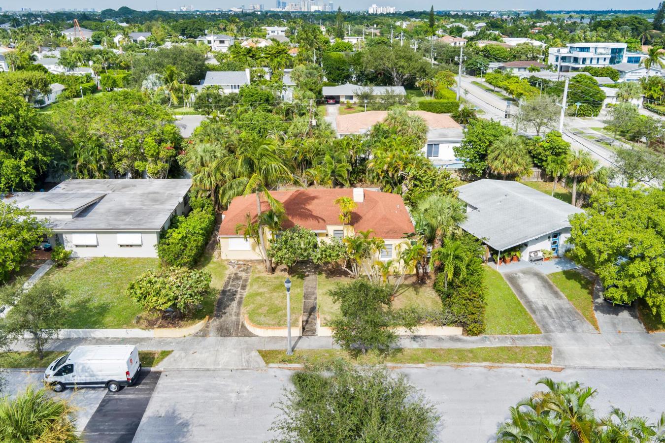 West Palm Beach, Florida, 33405, United States, 2 Bedrooms Bedrooms, ,2 BathroomsBathrooms,Residential,For Sale,1990518