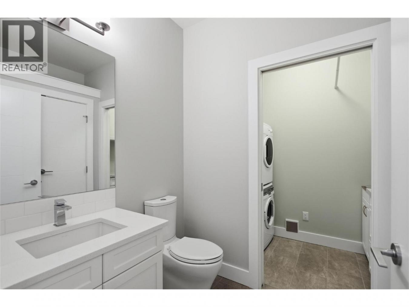 Penticton, BC, V2A 0B1, Canada, 3 Bedrooms Bedrooms, ,3 BathroomsBathrooms,Residential,For Sale,1990854