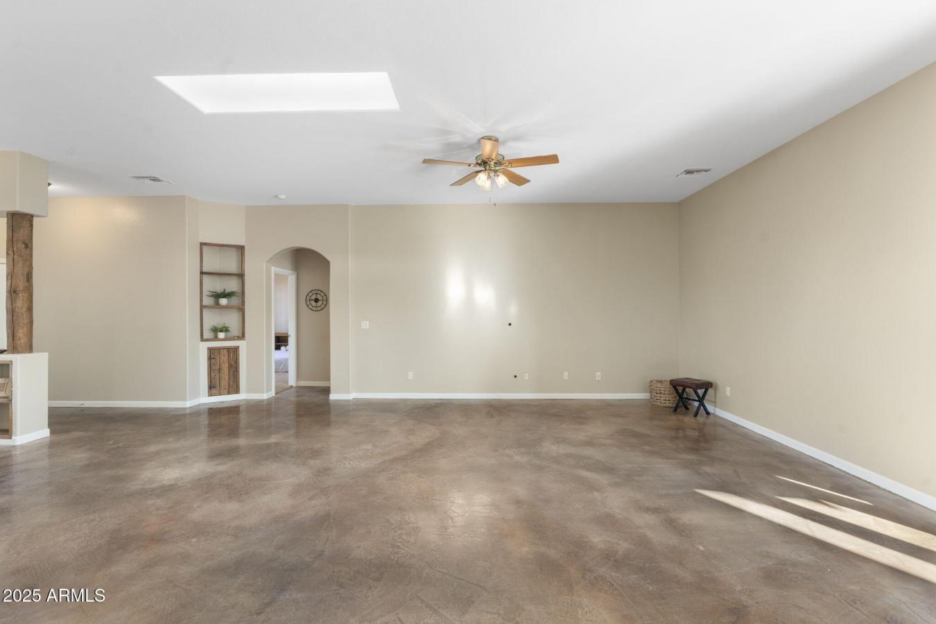 Wittmann, Maricopa, 85361, United States, 4 Bedrooms Bedrooms, ,1 BathroomBathrooms,Residential,For Sale,1990853