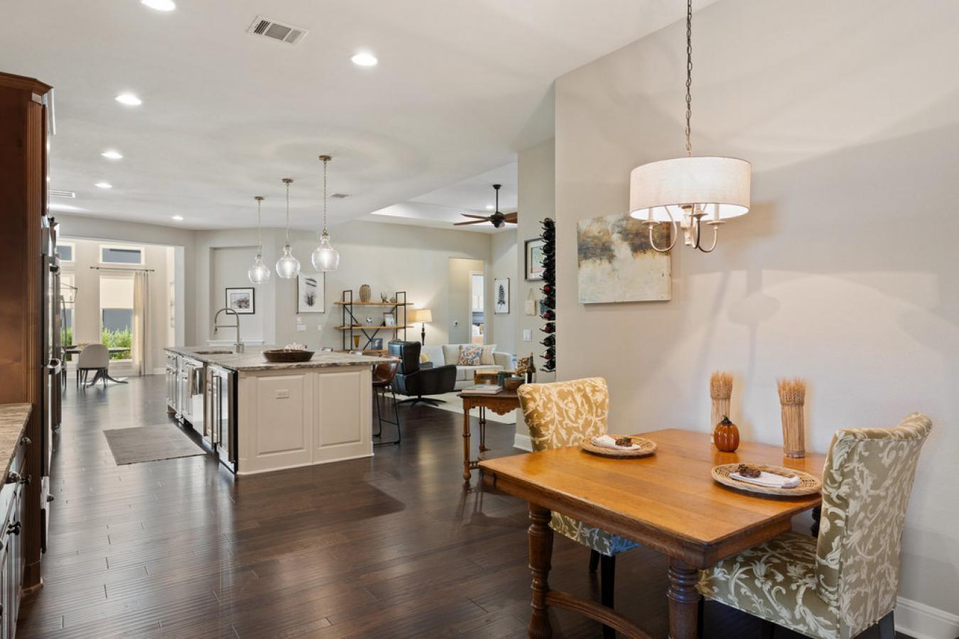 Austin, Travis, 78732, United States, 4 Bedrooms Bedrooms, ,4 BathroomsBathrooms,Residential,For Sale,1990852