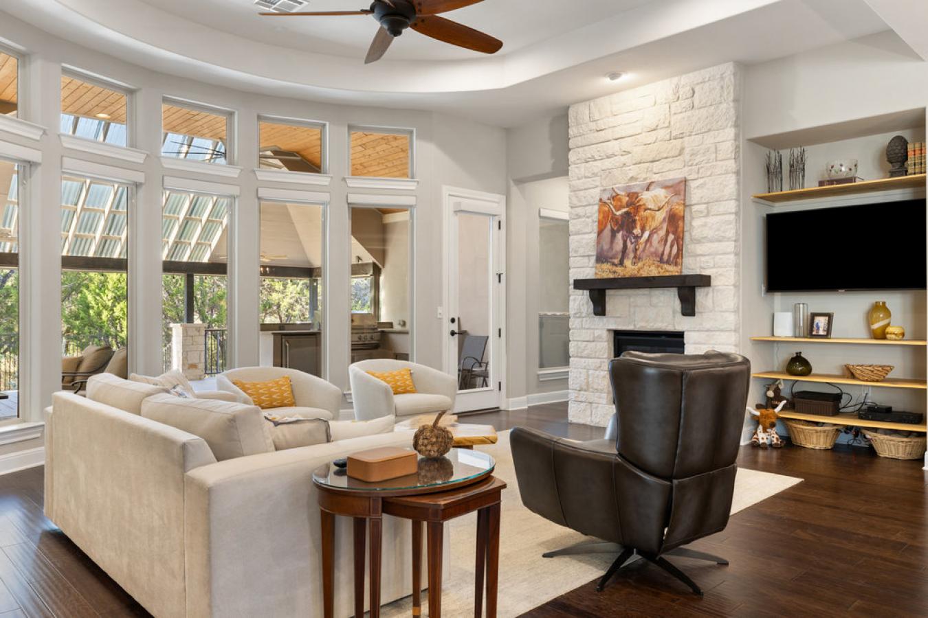 Austin, Travis, 78732, United States, 4 Bedrooms Bedrooms, ,4 BathroomsBathrooms,Residential,For Sale,1990852