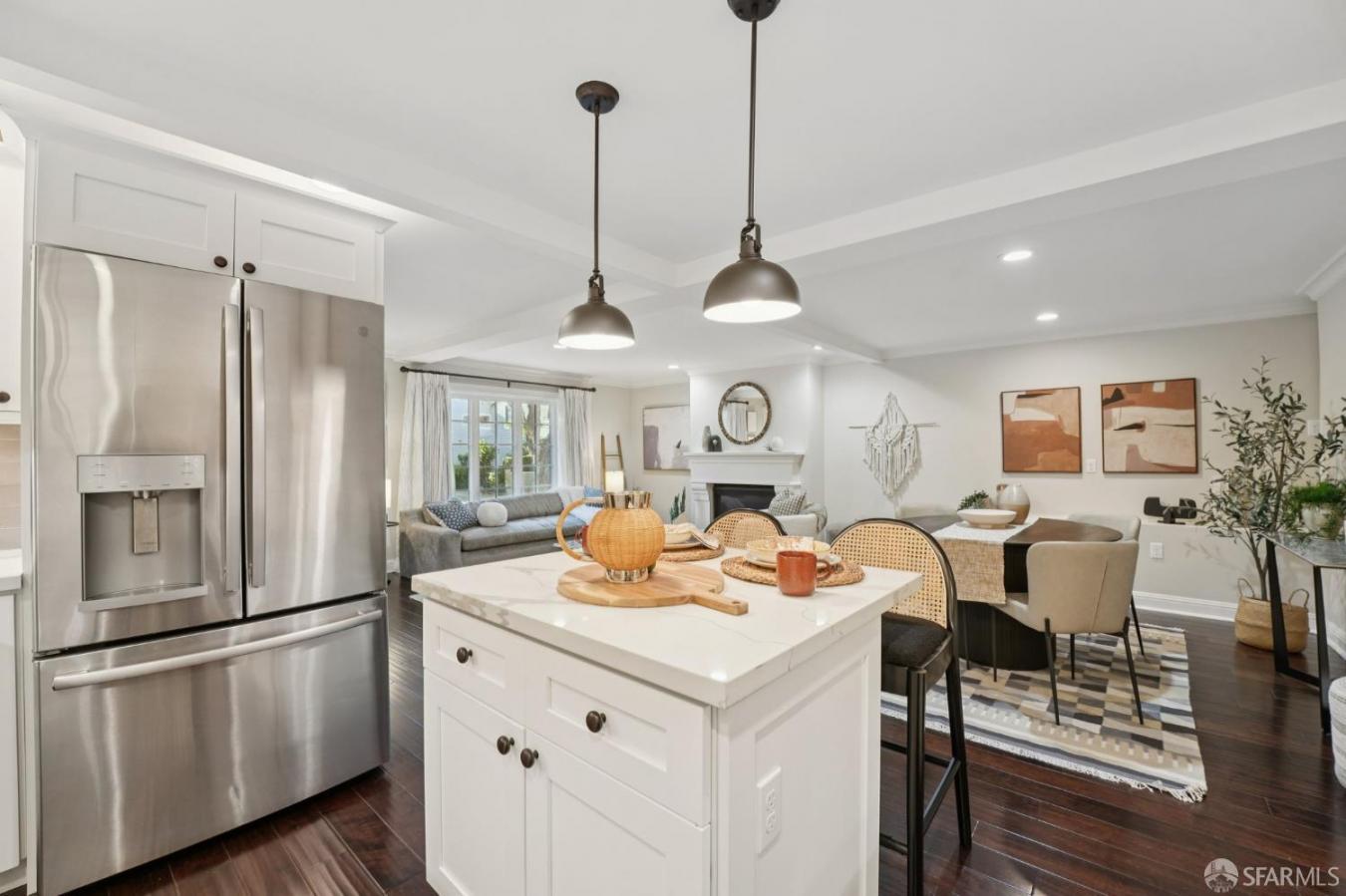 San Francisco, San Francisco, 94114, United States, 3 Bedrooms Bedrooms, ,2 BathroomsBathrooms,Residential,For Sale,1990849