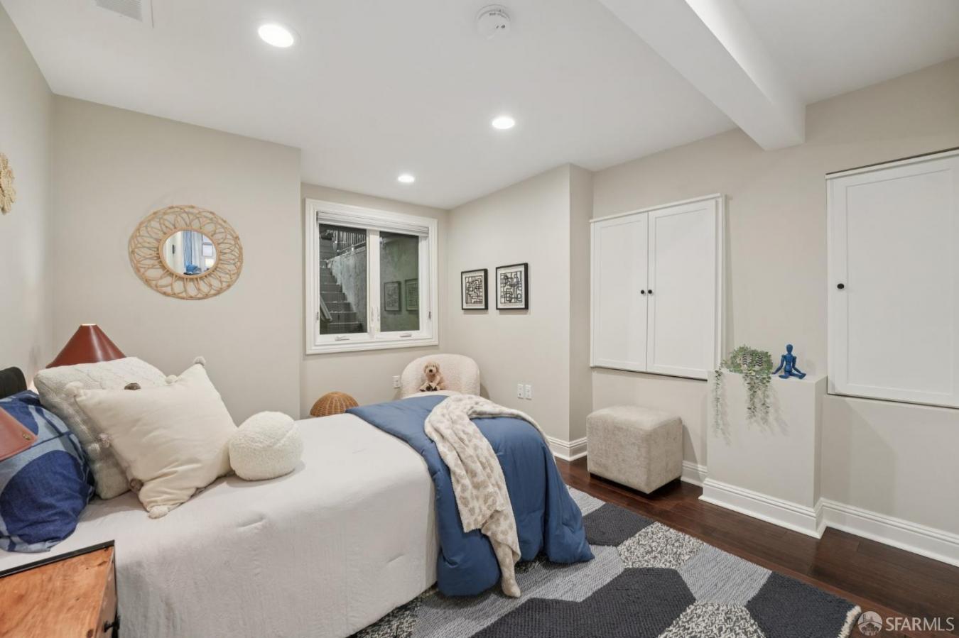 San Francisco, San Francisco, 94114, United States, 3 Bedrooms Bedrooms, ,2 BathroomsBathrooms,Residential,For Sale,1990849