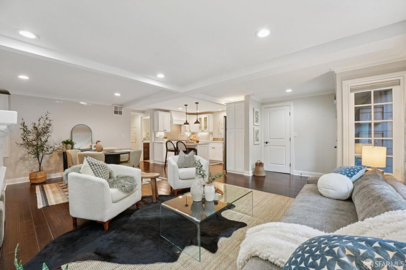 San Francisco, San Francisco, 94114, United States, 3 Bedrooms Bedrooms, ,2 BathroomsBathrooms,Residential,For Sale,1990849