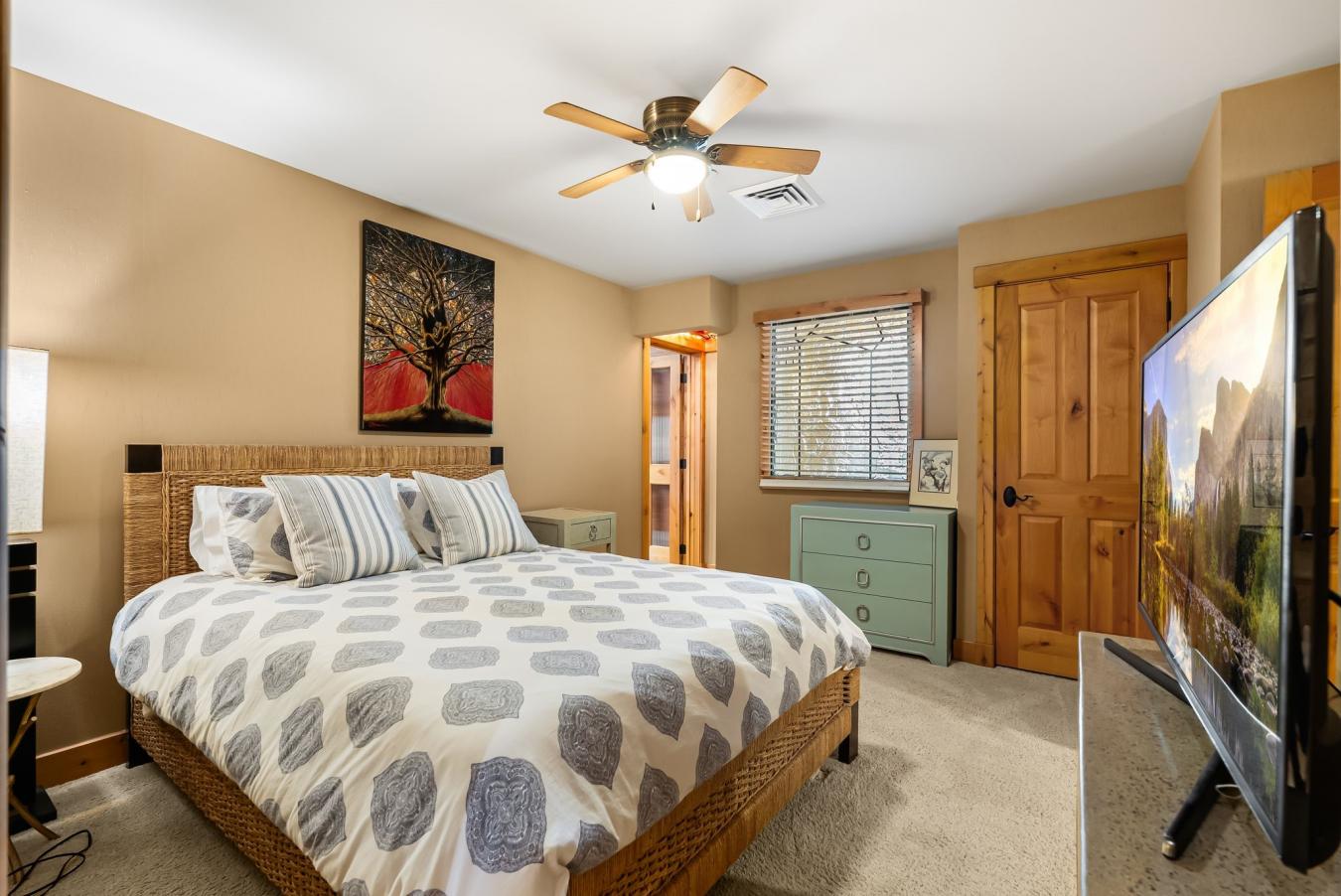 Sandpoint, Bonner, 83864, United States, 4 Bedrooms Bedrooms, ,3 BathroomsBathrooms,Residential,For Sale,1990845