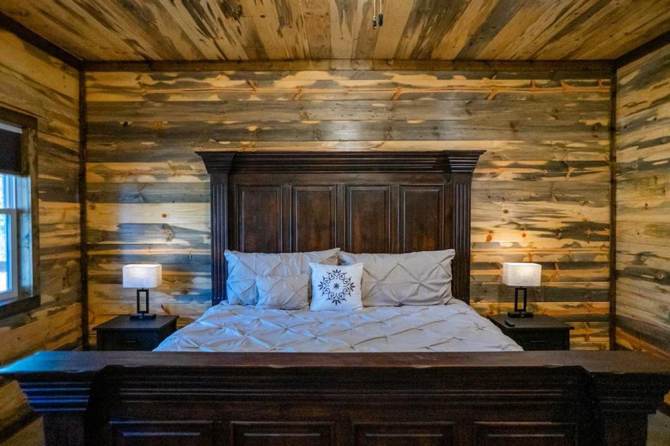 Broken Bow, McCurtain, 74728, United States, 4 Bedrooms Bedrooms, ,4 BathroomsBathrooms,Residential,For Sale,1990842