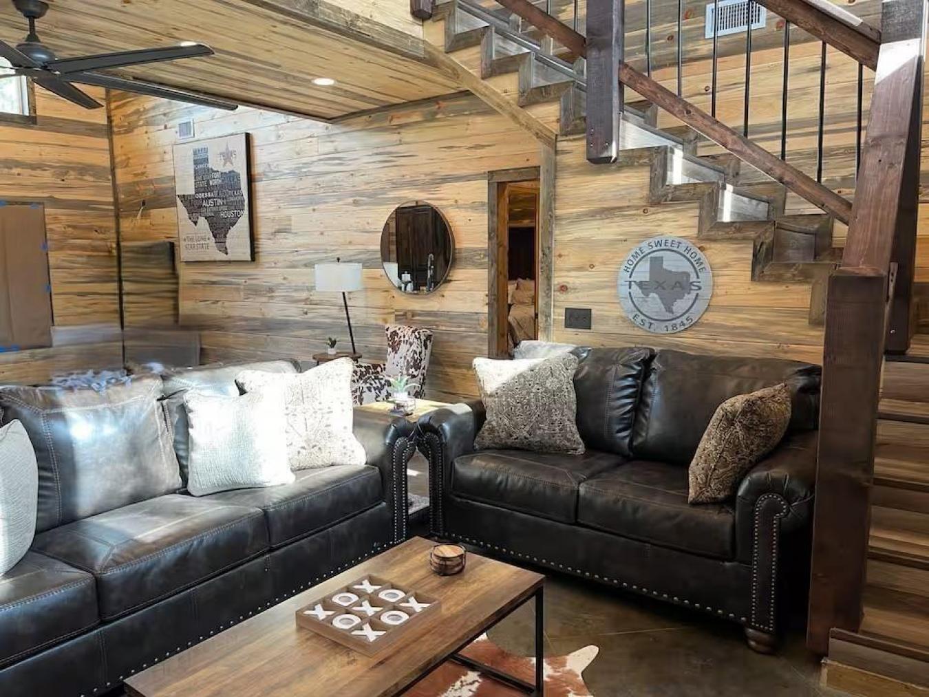 Broken Bow, McCurtain, 74728, United States, 4 Bedrooms Bedrooms, ,4 BathroomsBathrooms,Residential,For Sale,1990842