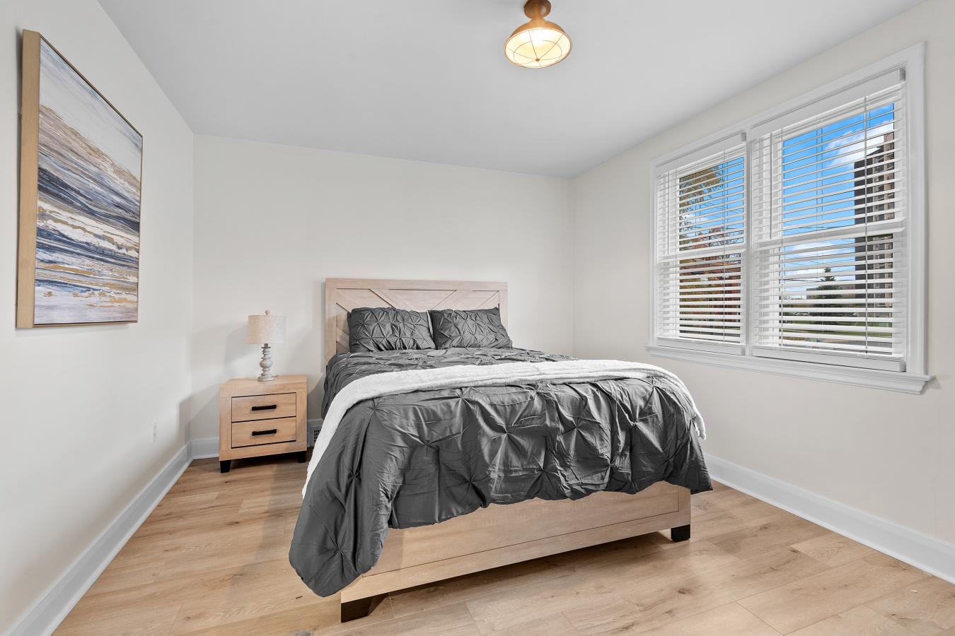 Kingston, Frontenac, K7L 4M8, Canada, 11 Bedrooms Bedrooms, ,4 BathroomsBathrooms,Residential,For Sale,1992503