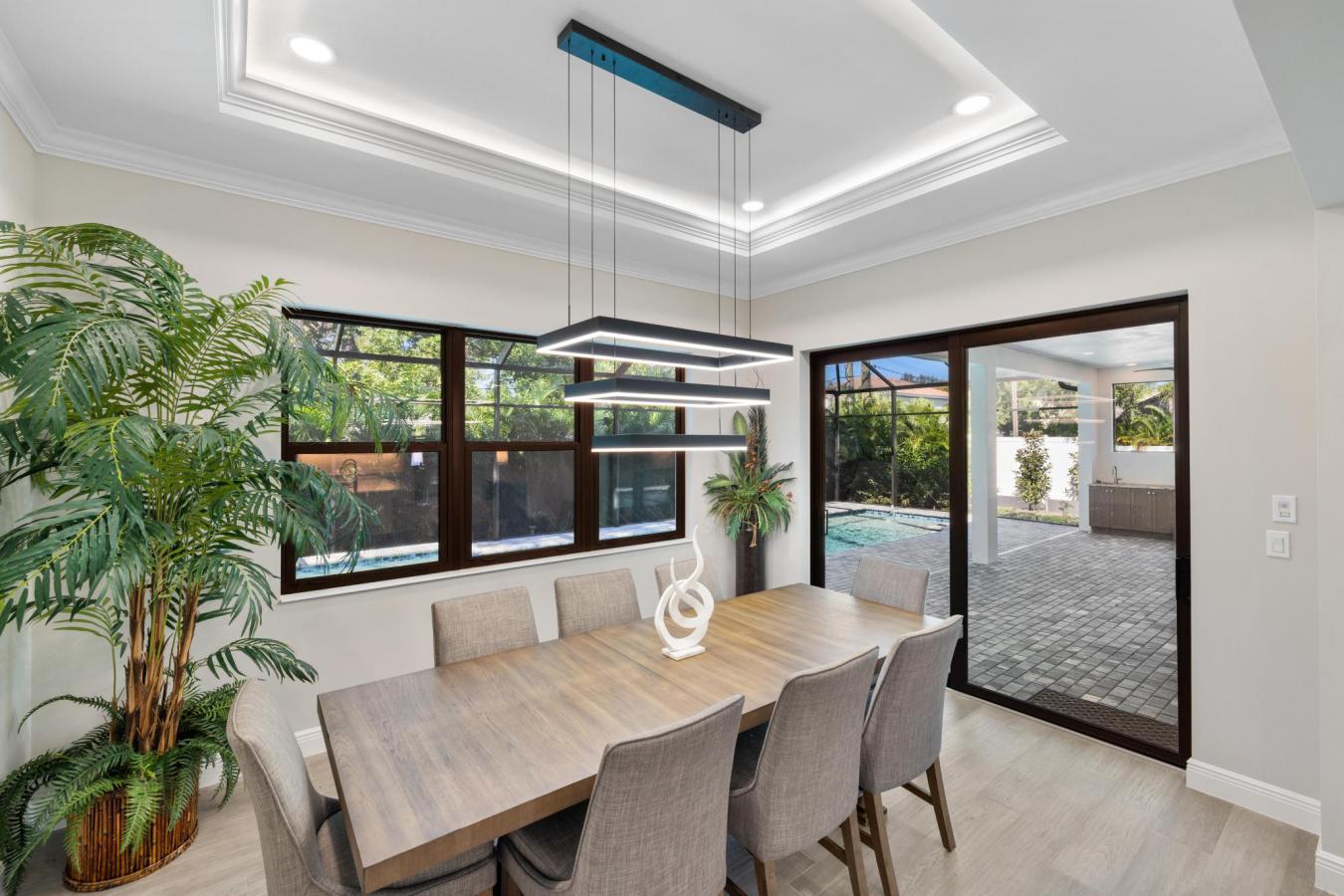 Sarasota, Sarasota, 34239, United States, 5 Bedrooms Bedrooms, ,4 BathroomsBathrooms,Residential,For Sale,1992502